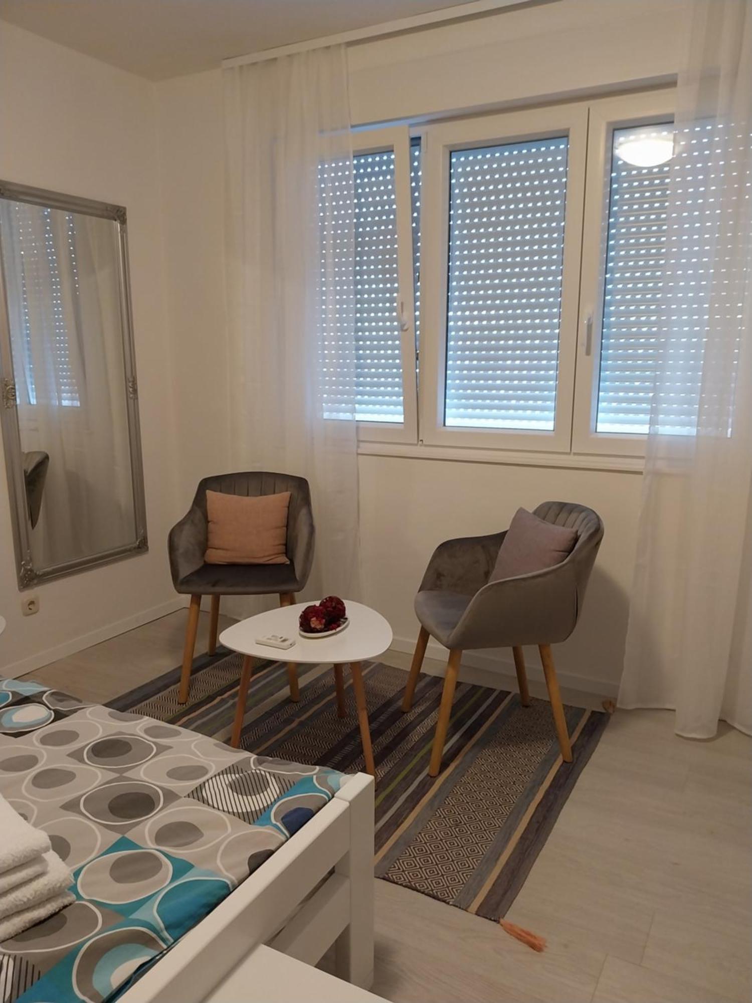 Studio M Pula Luaran gambar