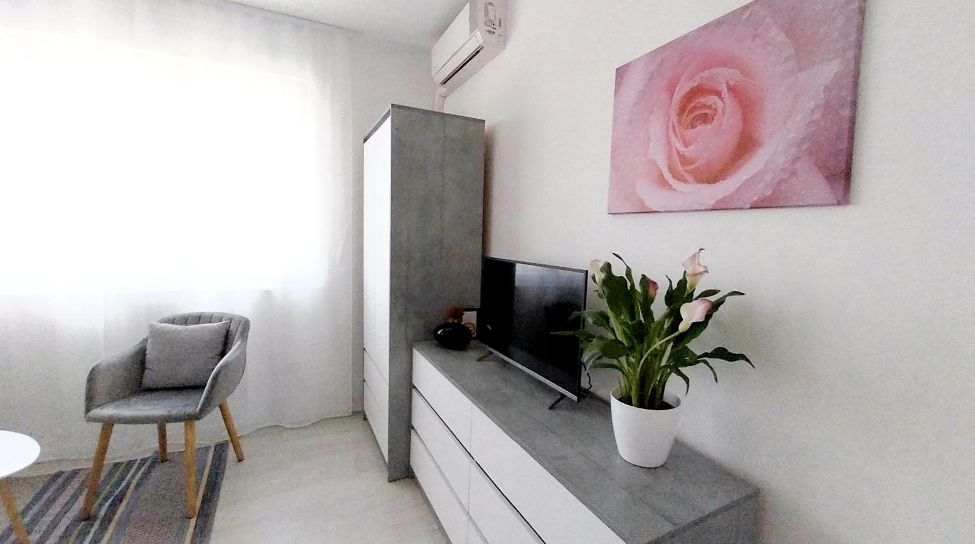 Studio M Pula Luaran gambar
